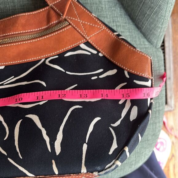 Kate Spade large Navy blue and Brown leather Tote with Floral Accents polka dots - Picture 14 of 15